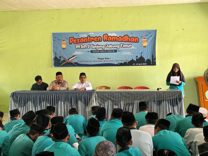 Pesantren Ramadhan di MTsN 2 Tanjung Jabung Timur Memperdalam Pemahaman Agama
