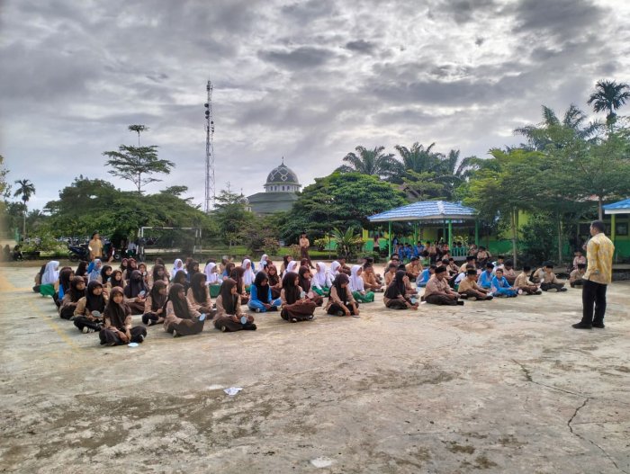 Lomba Game Ranking 1 Meriahkan Class Meeting MTsN 2 Tanjung Jabung Timur