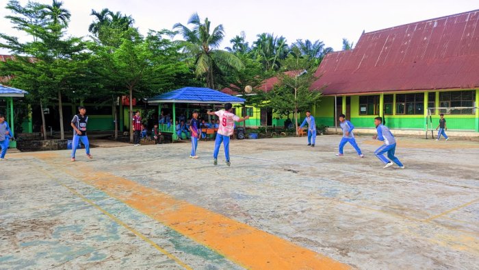 LOMBA FUTSAL PUTRA MERIAHKAN CLASS MEETING MTsN 2 TANJUNG JABUNG TIMUR