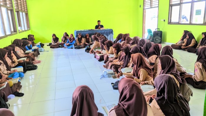 MTsN 2 Tanjung Jabung Timur Gelar Yasin, Tahlil, dan Doa Bersama untuk Almarhumah Astika Rahmadani