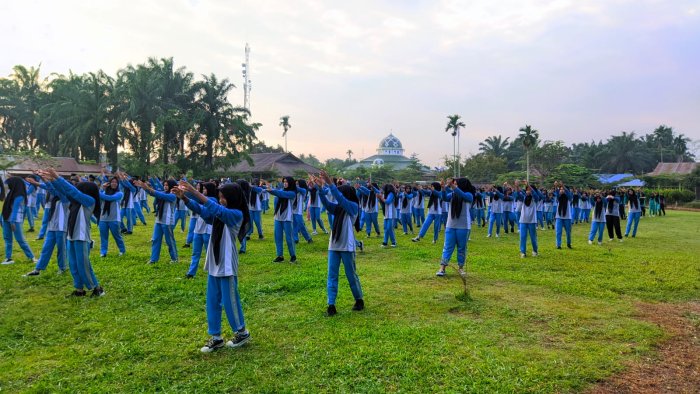 Tubuh Bugar, Suasana Segar: Senam Pagi di MTsN 2 Tanjung Jabung Timur