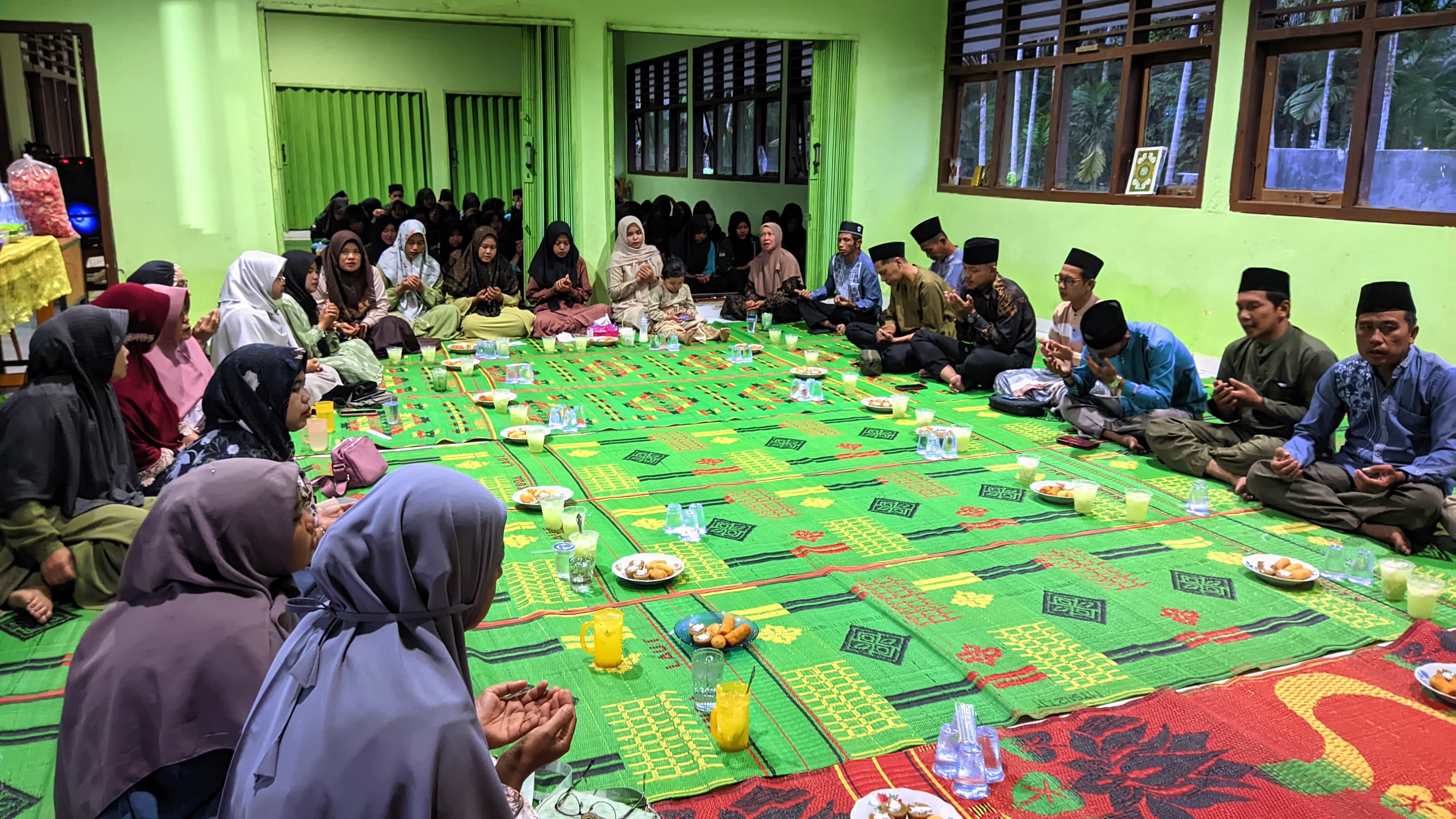 MTsN 2 Tanjung Jabung Timur Gelar Buka Bersama Sebagai Penutup Pembelajaran Sebelum Libur Lebaran MTsN 2 Tanjung Jabung Timur Gelar Buka Bersama Sebagai Penutup Pembelajaran Sebelum Libur Lebaran