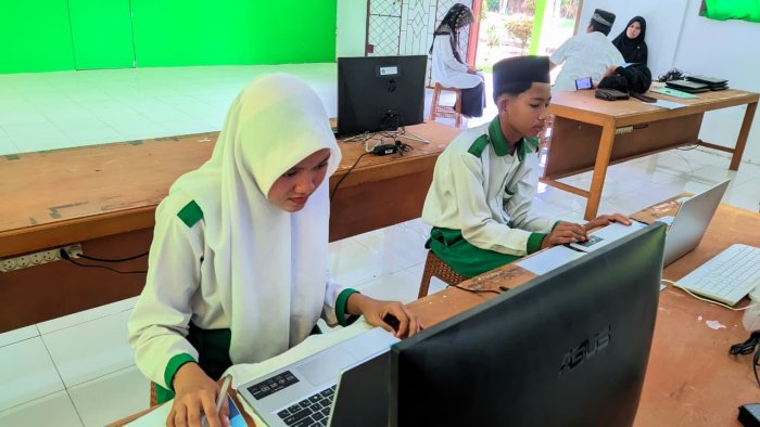 Lancar & Penuh Semangat! MTsN 2 Tanjung Jabung Timur Gelar Simulasi OMI