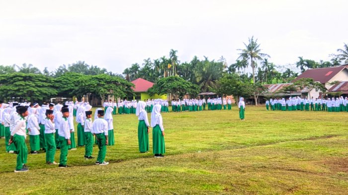 Upacara Bendera Bukan Rutinitas Biasa, Pesan Guru BK Ini Jadi Pengingat
