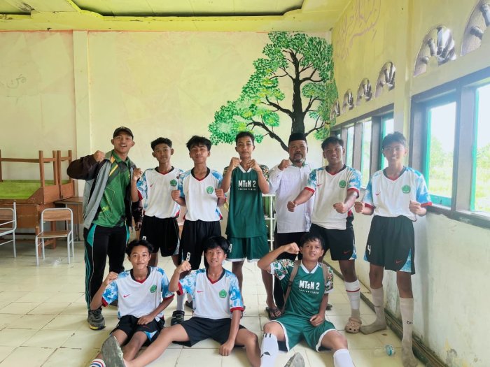 Tim Futsal MTsN 2 Tanjung Jabung Timur Ikuti Ajang KOMPASI di MAN 2 Tanjung Jabung Timur Tim Futsal MTsN 2 Tanjung Jabung Timur Ikuti Ajang KOMPASI di MAN 2 Tanjung Jabung Timur