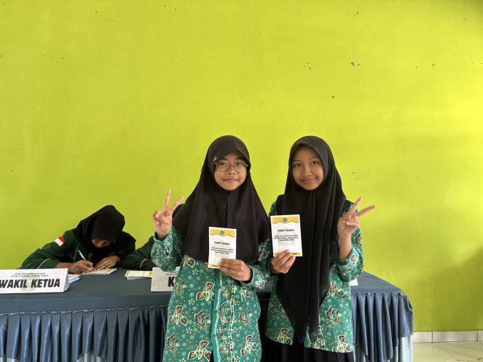 Raih Suara Terbanyak, Rizka & Naya Duduki Kursi Ketua OSIM 2025/2026! Raih Suara Terbanyak, Rizka & Naya Duduki Kursi Ketua OSIM 2025/2026!