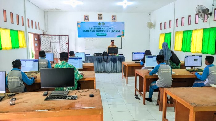 Fokus dan Semangat Warnai Hari Ketiga ANBK di MTsN 2 Tanjung Jabung Timur
