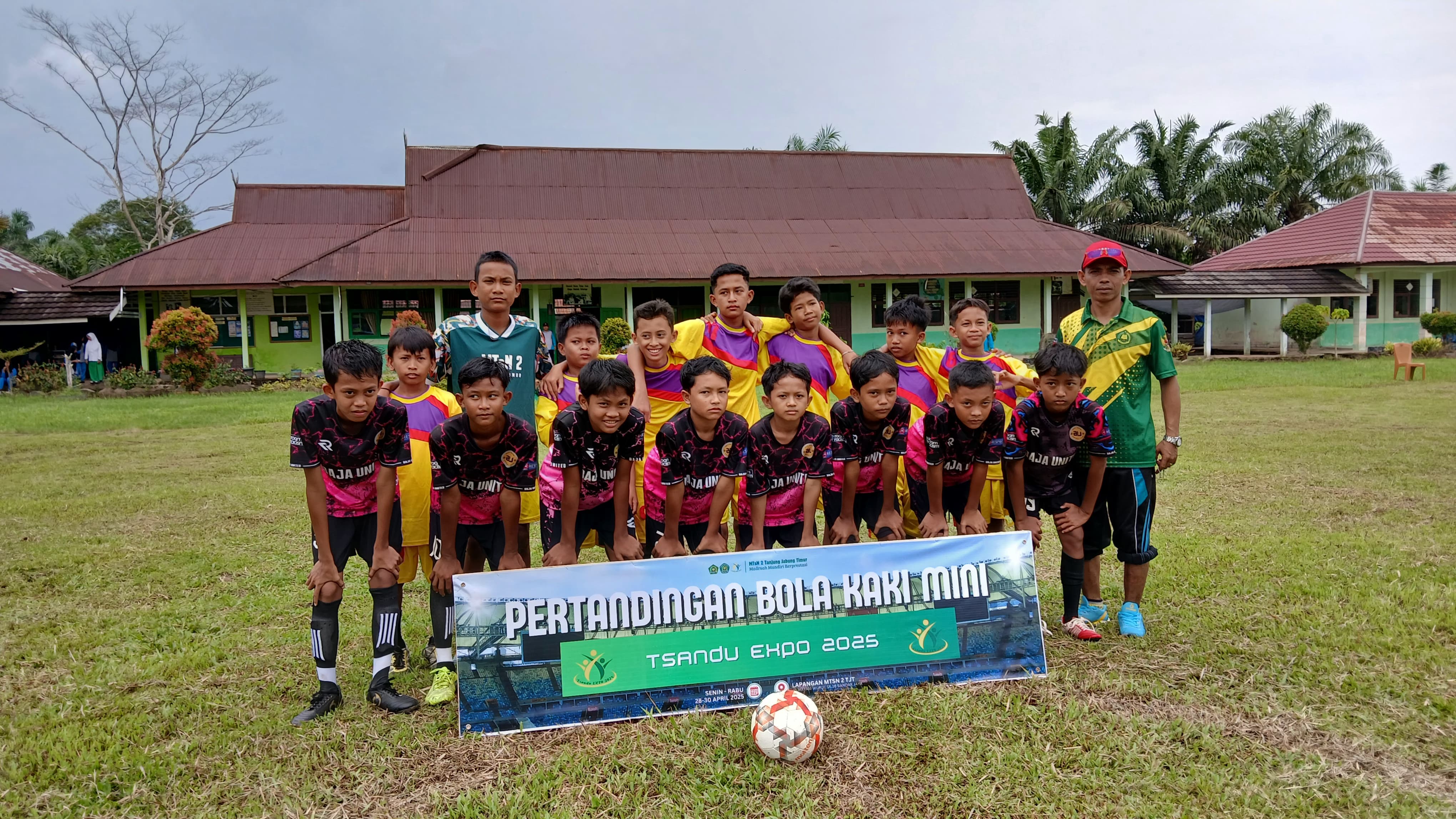 Persaingan Sengit Warnai Pertandingan Bola Kaki Mini Hari Pertama Tsandu EXPO 2025