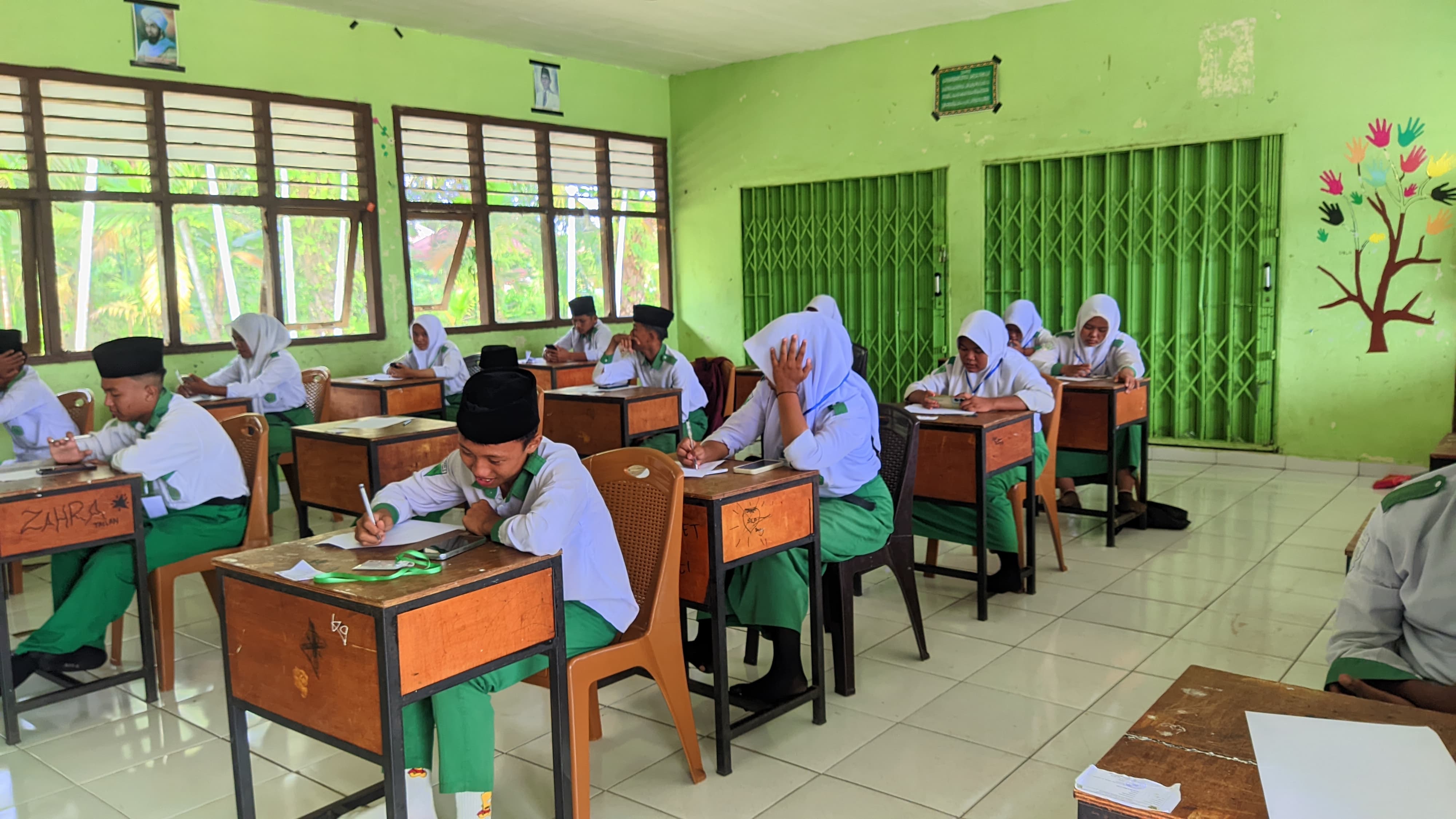 MTsN 2 Tanjung Jabung Timur Sukses Gelar UAS Ganjil 2024 Berbasis Android