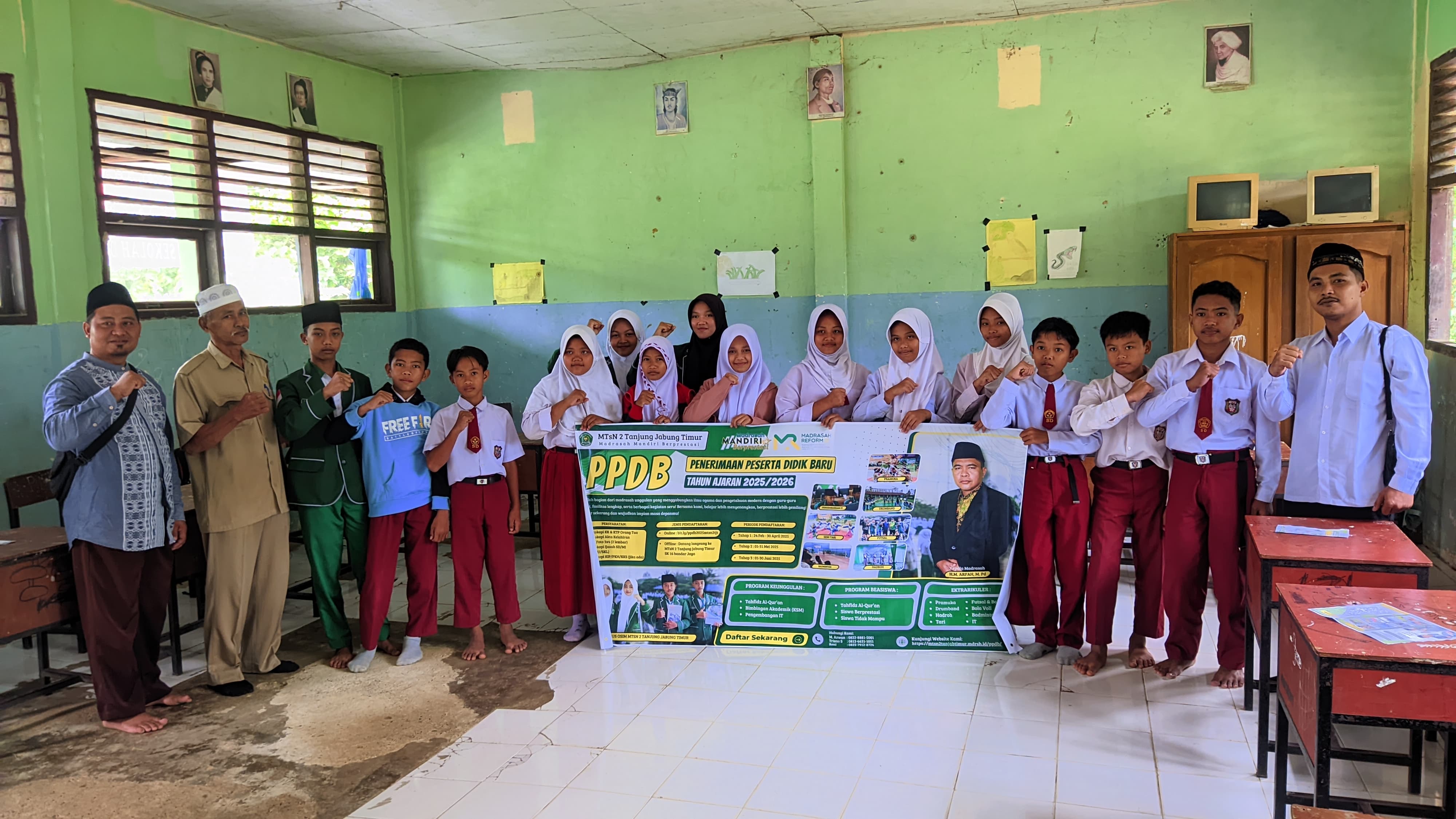 Suksesnya Sosialisasi PPDB 2025 oleh MTsN 2 Tanjung Jabung di SDN 221 Marga Mulya Suksesnya Sosialisasi PPDB 2025 oleh MTsN 2 Tanjung Jabung di SDN 221 Marga Mulya