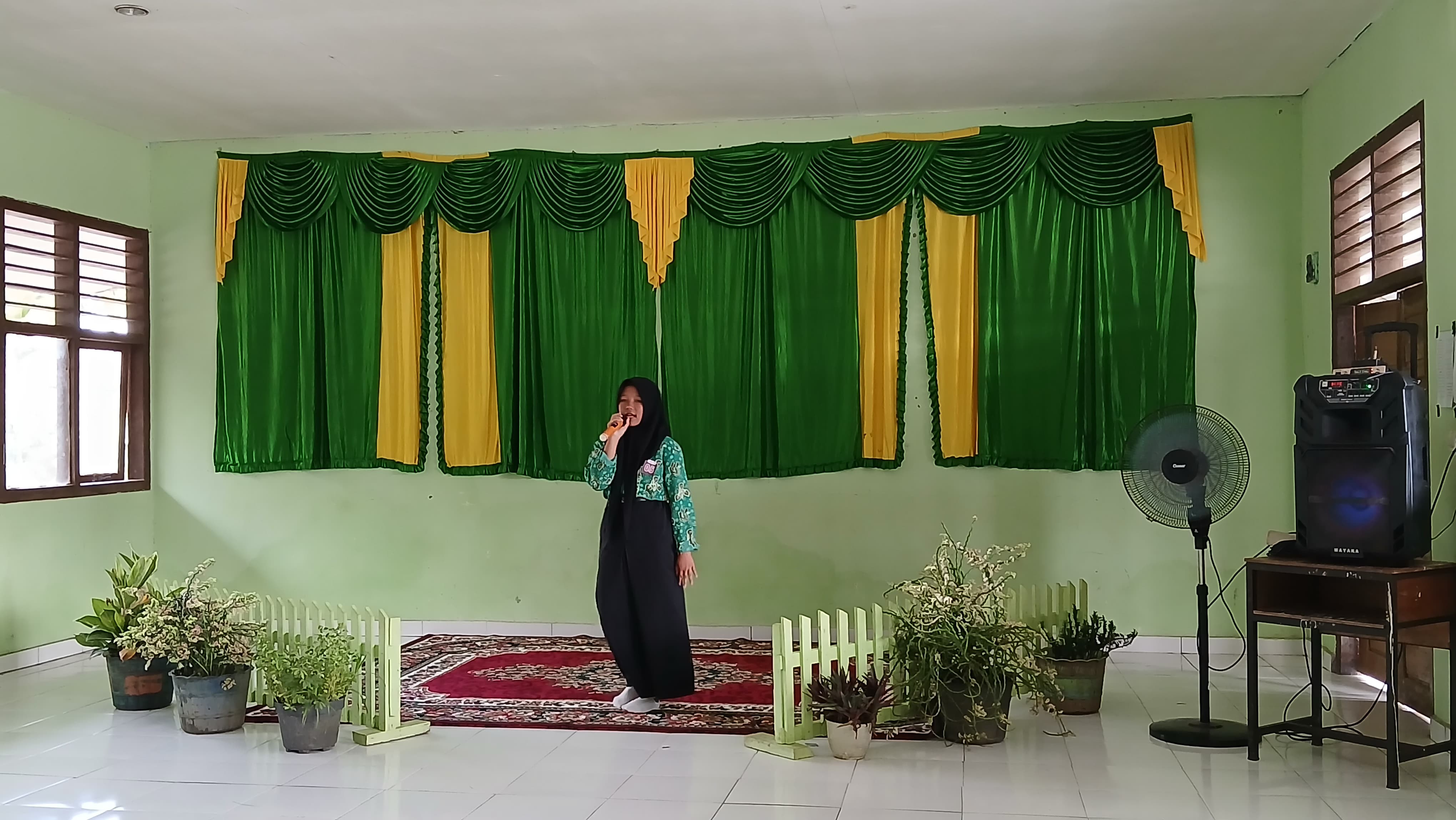 Hari Keempat Class Meeting: Suara Merdu Warnai Lomba Vocal Solo Lagu Daerah Jambi